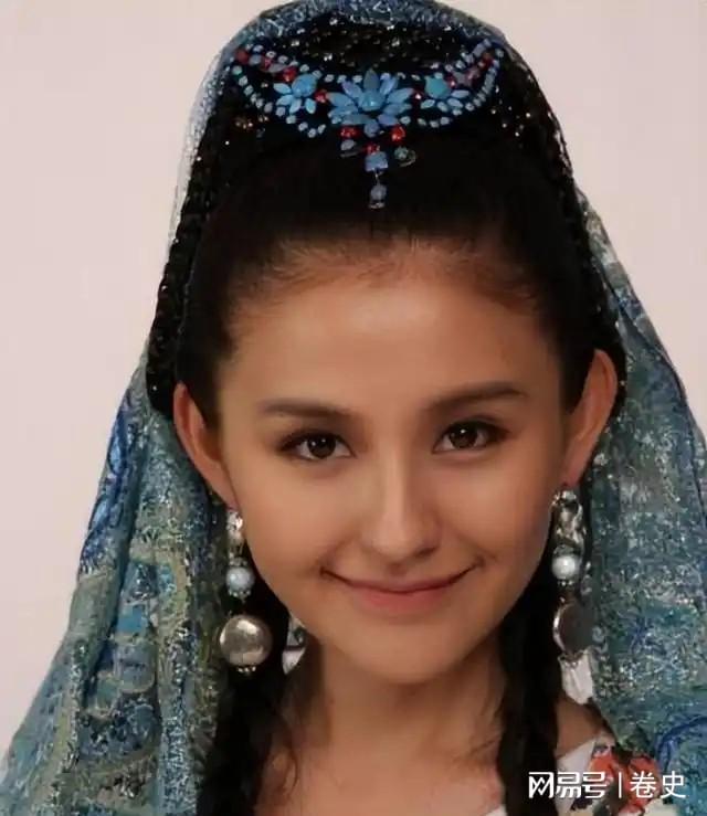 强悍的首位85后飞天视后未婚生女带娃拍戏颁奖礼上感谢月嫂(图5)