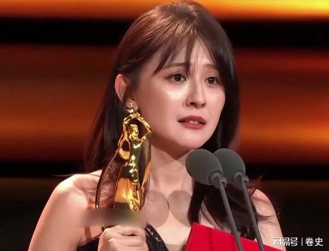 强悍的首位85后飞天视后未婚生女带娃拍戏颁奖礼上感谢月嫂(图10)
