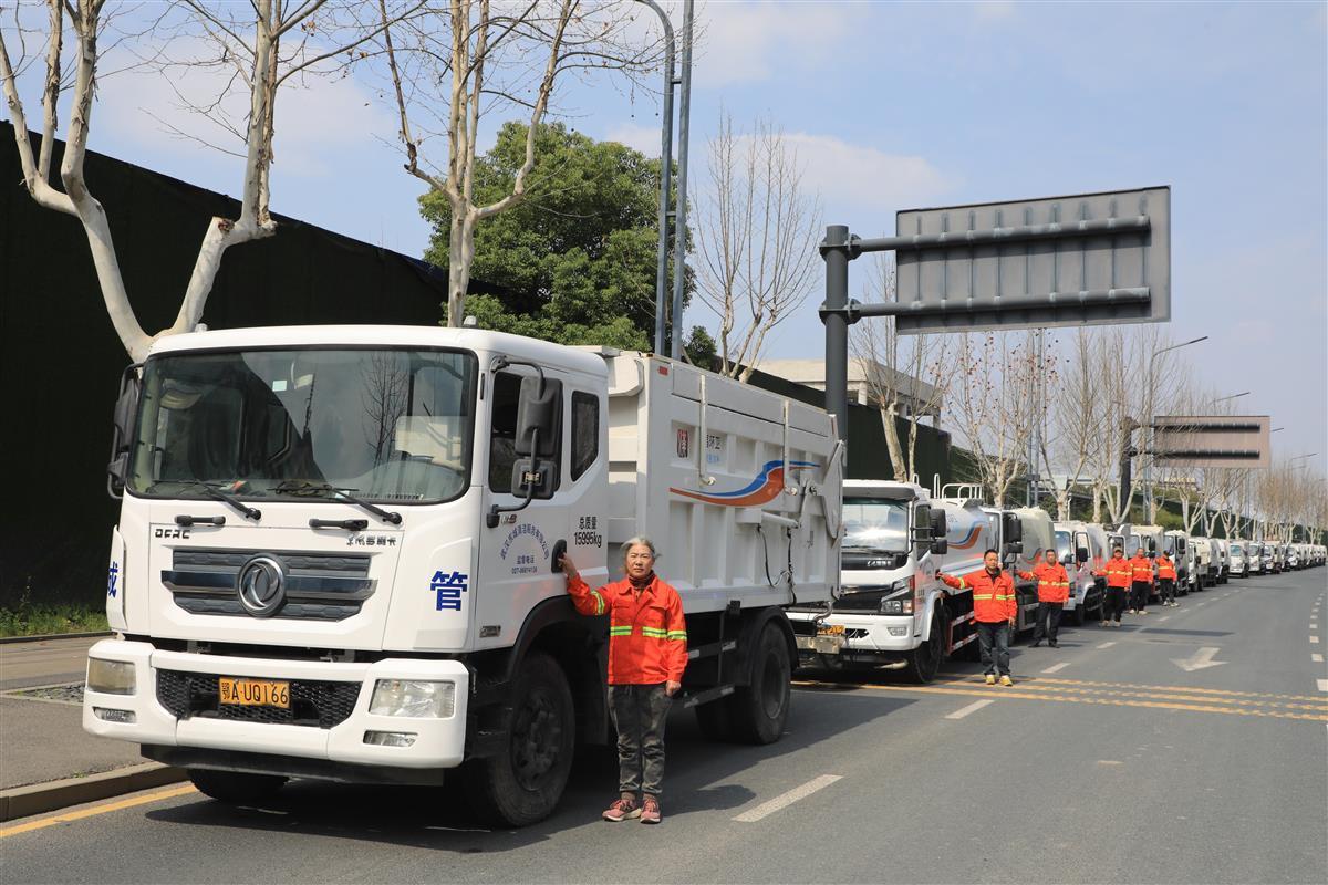 汉马环卫保障车 “穿”上新马甲(图1)