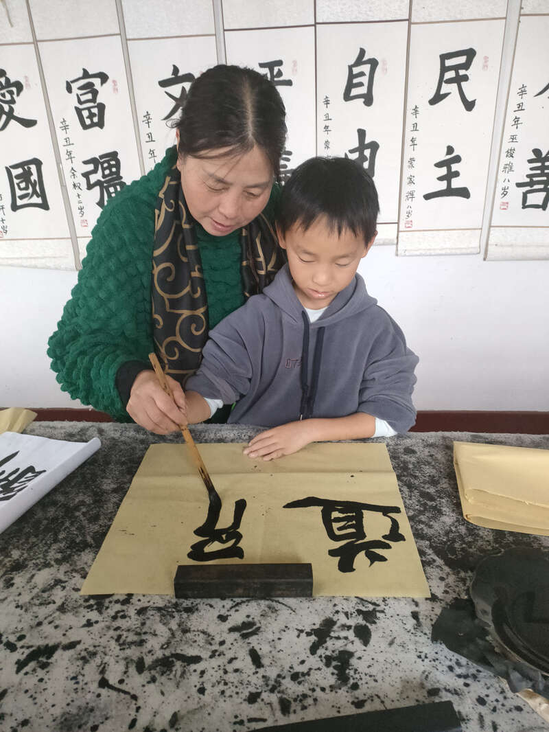 威廉希尔平台都说月嫂挣得多但全国平均工资是多少你知道吗？(图3)