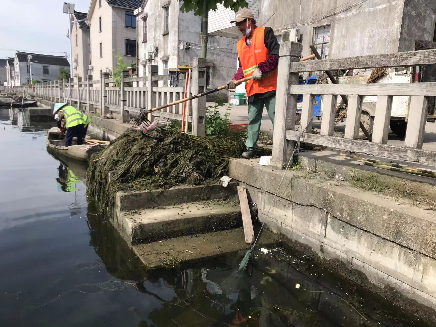 物业公司拖欠工资保洁保安“罢工”街道已约谈物业公司拖欠工资5月底前发放完毕