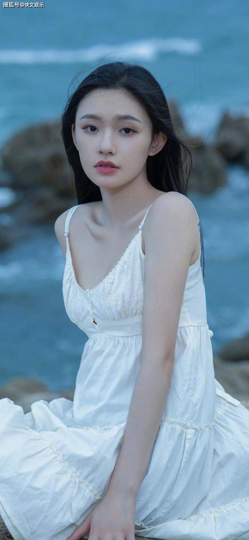 威廉希尔官网林允与月嫂合影被质疑坐月子本尊紧急回应她还是黄花大闺女(图4)