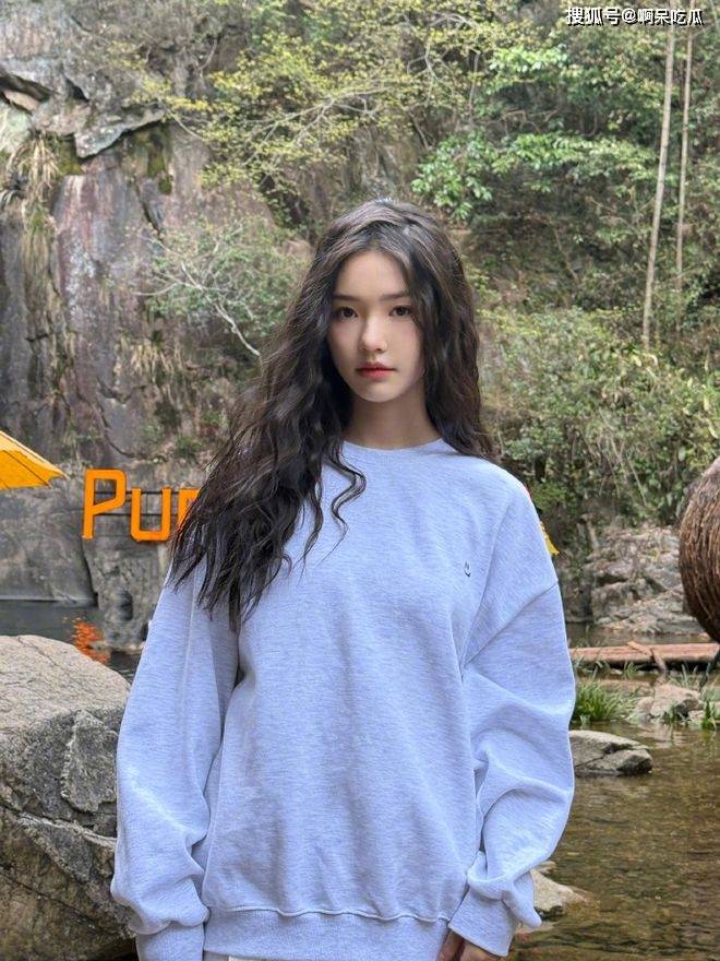 月嫂晒与林允合照网友猜测已生娃黄小蕾神回复击破谣言(图9)