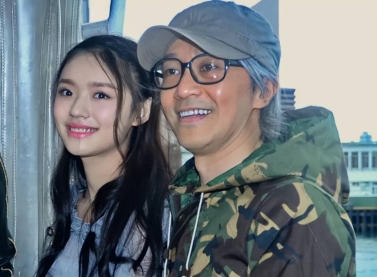 杨颖佟丽娅用过的月嫂晒照林允被怀疑生娃本人辟谣黄小蕾解释(图2)