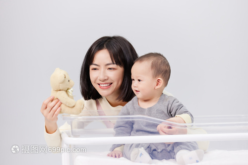 狂干6小时不休息家居型机器人威廉希尔入口直接替代月嫂